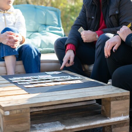 Mitä pelejä voit pelata ystäviesi kanssa?